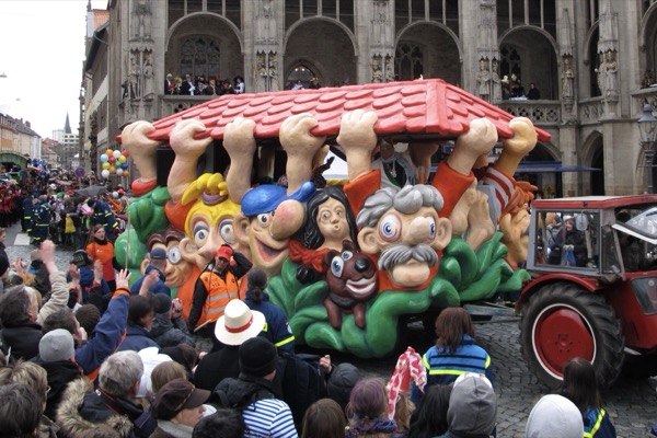 <span>Alle unter einem Dach<br>2012<br>Braunschweiger Baugenossenschaft</span>