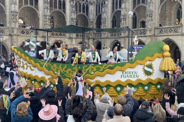 <span>Ehrenfunken<br>2024<br>Karneval-Vereinigung der Rheinlände</span>