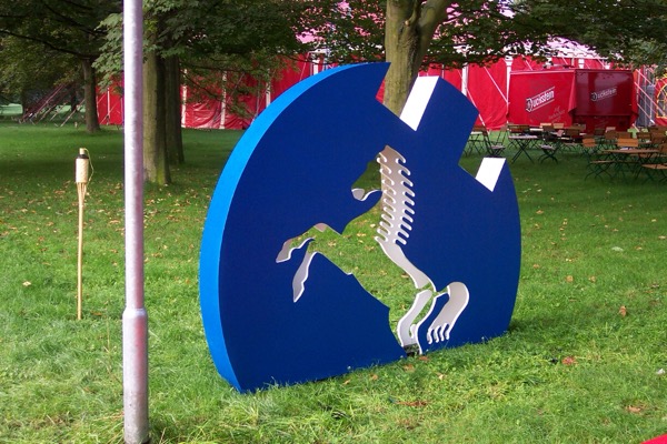 Werbeskulpturen für Kultur im Zelt<span>Öffentliche Versicherung Braunschweig, Braunschweiger Zeitung</span>