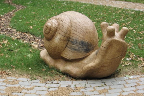 Fühl-und Tastschnecke<span>Lebenshilfe Braunschweig<br>Eichenholz<br>Höhe: 1,00 m</span>